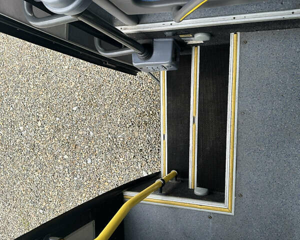 Фиолетовый Ивеко Винг, объемом двигателя 3 л и пробегом 450 тыс. км за 37500 $, фото 23 на Automoto.ua