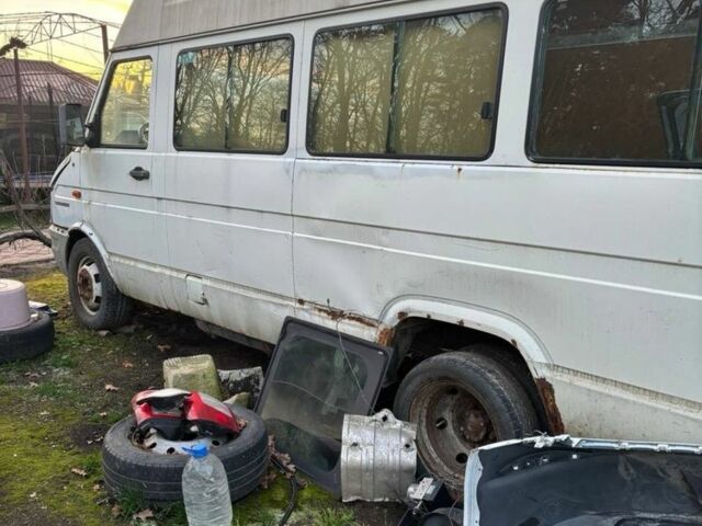 Івеко Другая, об'ємом двигуна 0 л та пробігом 0 тис. км за 2000 $, фото 2 на Automoto.ua