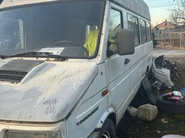 Івеко Другая, об'ємом двигуна 0 л та пробігом 0 тис. км за 2000 $, фото 1 на Automoto.ua