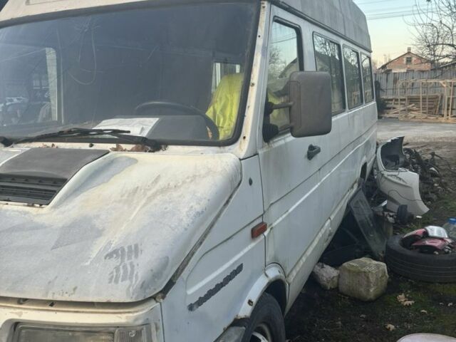 Івеко Другая, об'ємом двигуна 0 л та пробігом 0 тис. км за 2000 $, фото 5 на Automoto.ua