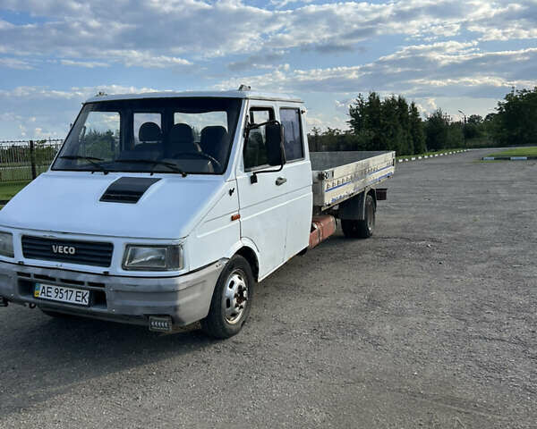 Білий Івеко TurboDaily, об'ємом двигуна 2.5 л та пробігом 500 тис. км за 5100 $, фото 2 на Automoto.ua