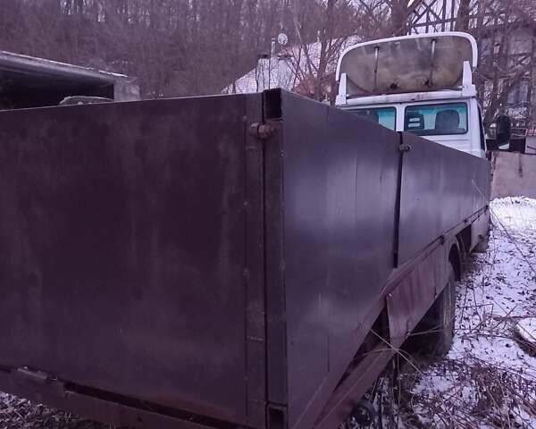 Ивеко TurboDaily 2000 в Киеве на Automoto.ua Белый Ивеко TurboDaily, объемом двигателя 2.9 л и пробегом 300 тыс. км за 4000 $, фото 1 на Automoto.ua