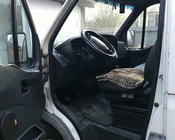 Білий Івеко TurboDaily, об'ємом двигуна 2.8 л та пробігом 950 тис. км за 4000 $, фото 4 на Automoto.ua