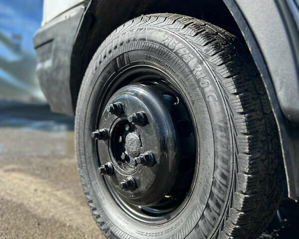 Белый Ивеко TurboDaily, объемом двигателя 2.5 л и пробегом 600 тыс. км за 6850 $, фото 14 на Automoto.ua