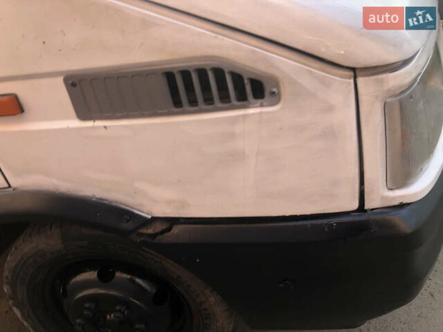 Белый Ивеко TurboDaily, объемом двигателя 2.5 л и пробегом 350 тыс. км за 3300 $, фото 8 на Automoto.ua