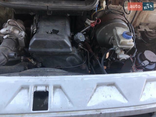 Белый Ивеко TurboDaily, объемом двигателя 2.5 л и пробегом 350 тыс. км за 3300 $, фото 1 на Automoto.ua