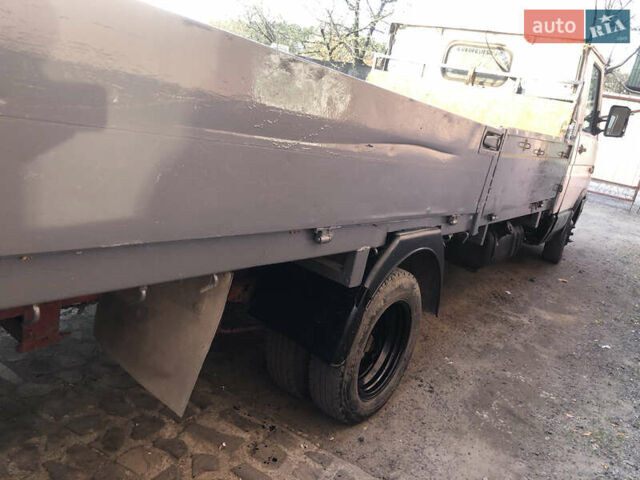 Белый Ивеко TurboDaily, объемом двигателя 2.5 л и пробегом 350 тыс. км за 3300 $, фото 3 на Automoto.ua