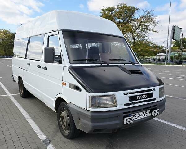 Ивеко TurboDaily 1999 в Одессе на Automoto.ua Белый Ивеко TurboDaily, объемом двигателя 2.8 л и пробегом 500 тыс. км за 3750 $, фото 9 на Automoto.ua