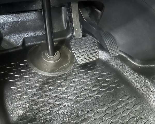 Ивеко TurboDaily, объемом двигателя 3 л и пробегом 305 тыс. км за 21000 $, фото 18 на Automoto.ua