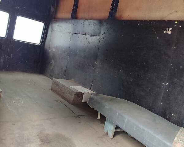 Синий Ивеко TurboDaily, объемом двигателя 2.8 л и пробегом 492 тыс. км за 2800 $, фото 5 на Automoto.ua