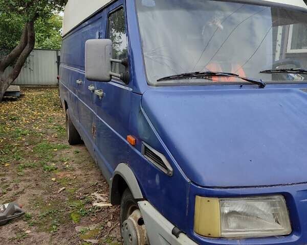 Синий Ивеко TurboDaily, объемом двигателя 2.8 л и пробегом 492 тыс. км за 2800 $, фото 2 на Automoto.ua