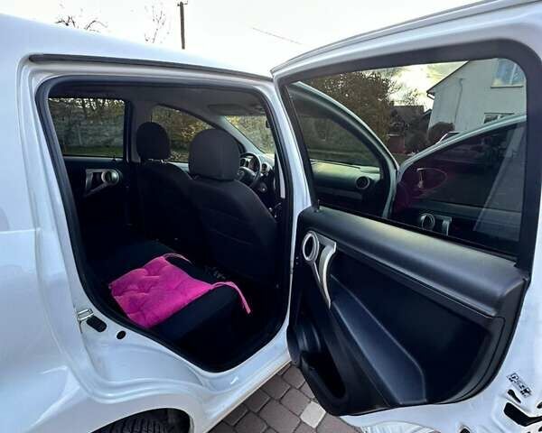 Белый Джак Джей2, объемом двигателя 1 л и пробегом 45 тыс. км за 4500 $, фото 1 на Automoto.ua