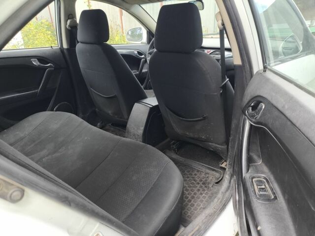 Белый Джак Джей5, объемом двигателя 1.5 л и пробегом 113 тыс. км за 1702 $, фото 4 на Automoto.ua