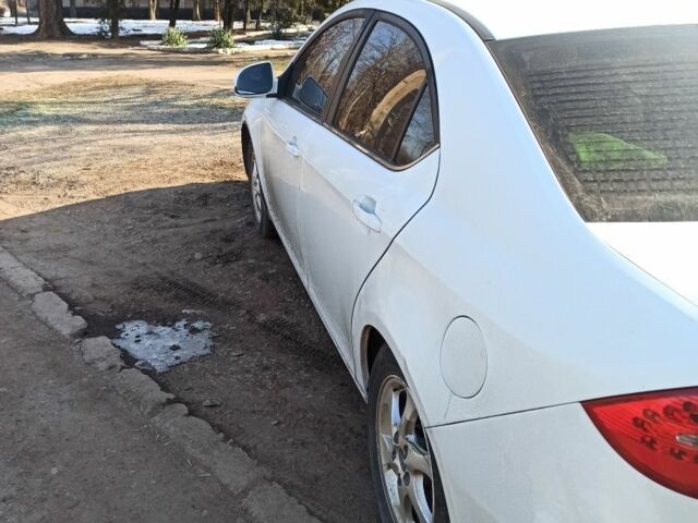 Белый Джак Джей5, объемом двигателя 1.5 л и пробегом 193 тыс. км за 3250 $, фото 2 на Automoto.ua