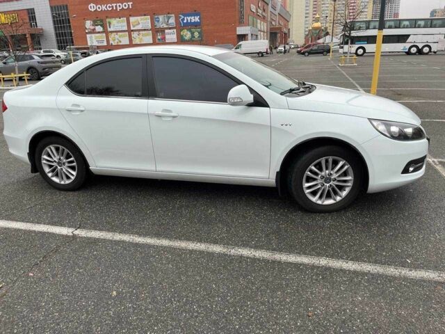 Белый Джак Джей5, объемом двигателя 1.5 л и пробегом 16 тыс. км за 6999 $, фото 8 на Automoto.ua