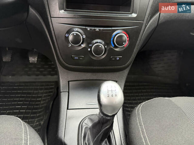 Красный Джак Джей5, объемом двигателя 1.5 л и пробегом 98 тыс. км за 3950 $, фото 23 на Automoto.ua