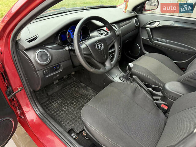 Красный Джак Джей5, объемом двигателя 1.5 л и пробегом 98 тыс. км за 3950 $, фото 12 на Automoto.ua