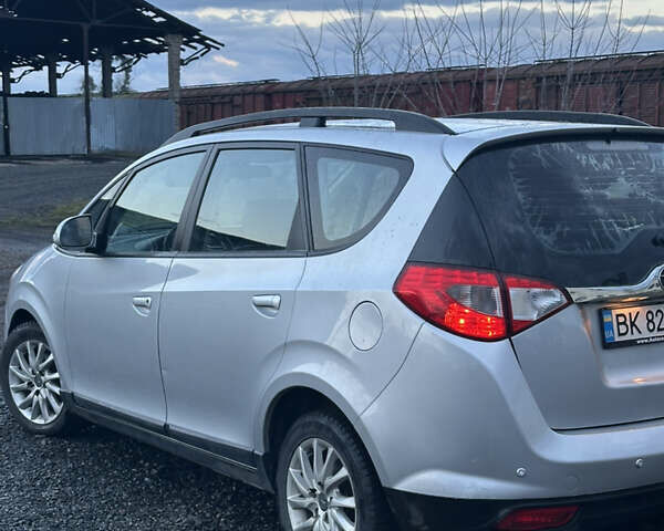 Серый Джак Джей6, объемом двигателя 2 л и пробегом 104 тыс. км за 6100 $, фото 32 на Automoto.ua