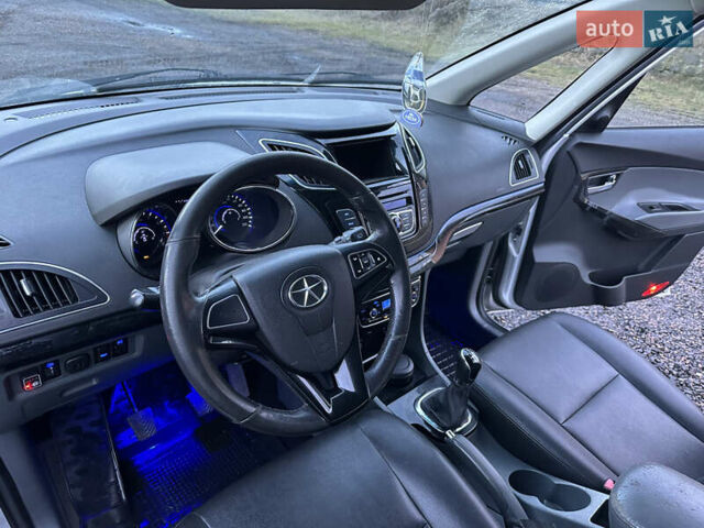 Серый Джак Джей6, объемом двигателя 2 л и пробегом 104 тыс. км за 6100 $, фото 26 на Automoto.ua