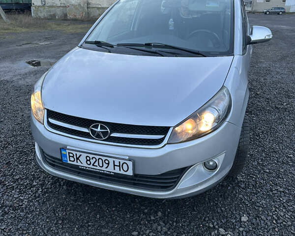 Серый Джак Джей6, объемом двигателя 2 л и пробегом 104 тыс. км за 6100 $, фото 9 на Automoto.ua