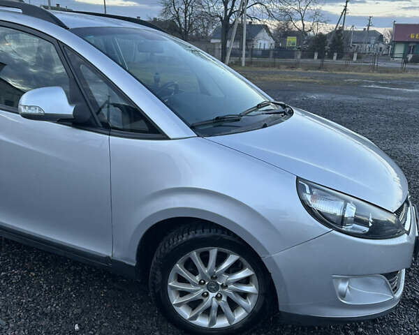 Серый Джак Джей6, объемом двигателя 2 л и пробегом 104 тыс. км за 6100 $, фото 5 на Automoto.ua