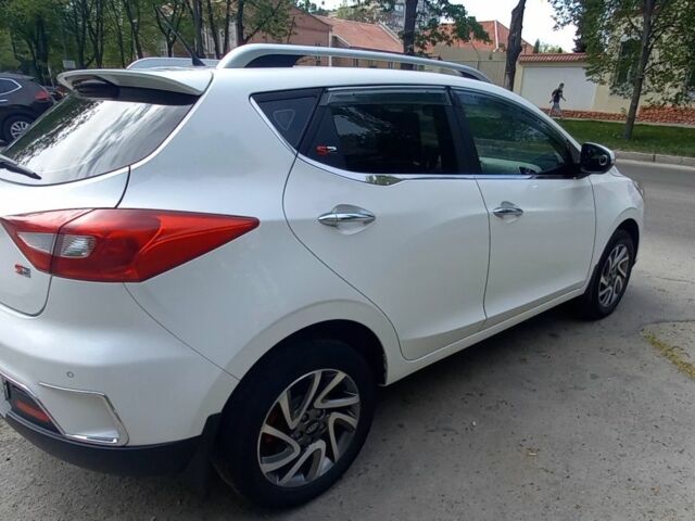 Білий Джак Рефайн, об'ємом двигуна 1.5 л та пробігом 57 тис. км за 10000 $, фото 3 на Automoto.ua