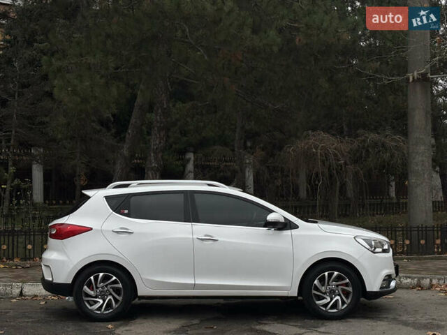 Белый Джак С2, объемом двигателя 1.5 л и пробегом 101 тыс. км за 7999 $, фото 3 на Automoto.ua