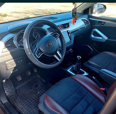 Джак С2, объемом двигателя 1.5 л и пробегом 76 тыс. км за 7000 $, фото 2 на Automoto.ua