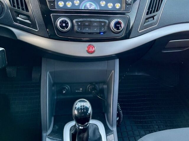 Білий Джак С5, об'ємом двигуна 2 л та пробігом 79 тис. км за 8700 $, фото 20 на Automoto.ua