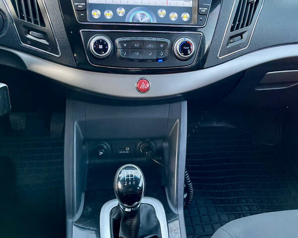 Білий Джак С5, об'ємом двигуна 2 л та пробігом 80 тис. км за 8700 $, фото 21 на Automoto.ua