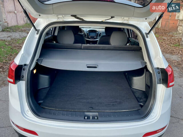 Білий Джак С5, об'ємом двигуна 2 л та пробігом 80 тис. км за 8700 $, фото 10 на Automoto.ua