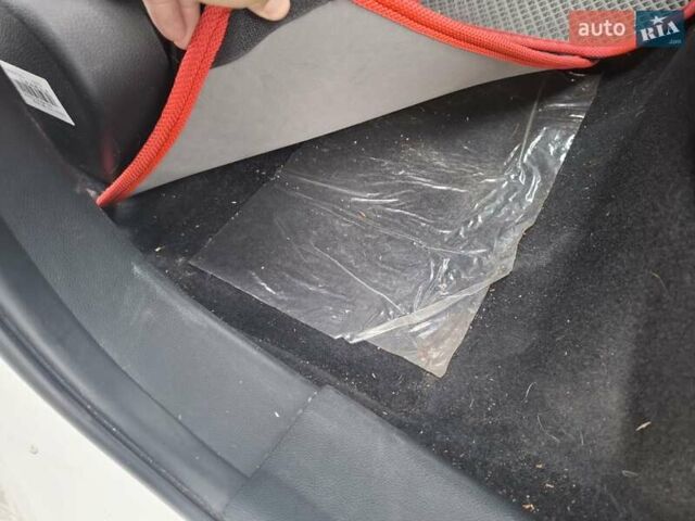 Білий Джак iEV7S, об'ємом двигуна 0 л та пробігом 12 тис. км за 14000 $, фото 11 на Automoto.ua