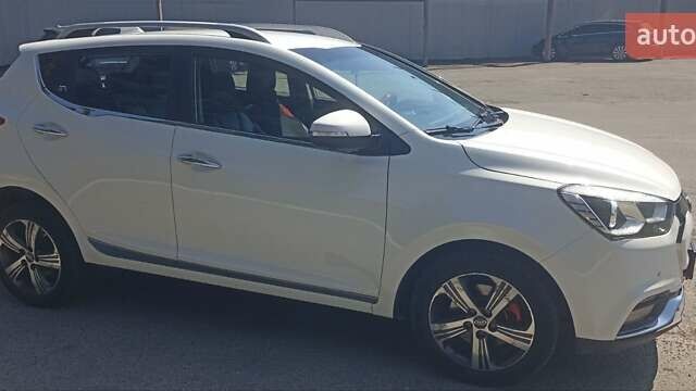 Білий Джак iEV7S, об'ємом двигуна 0 л та пробігом 130 тис. км за 12000 $, фото 5 на Automoto.ua