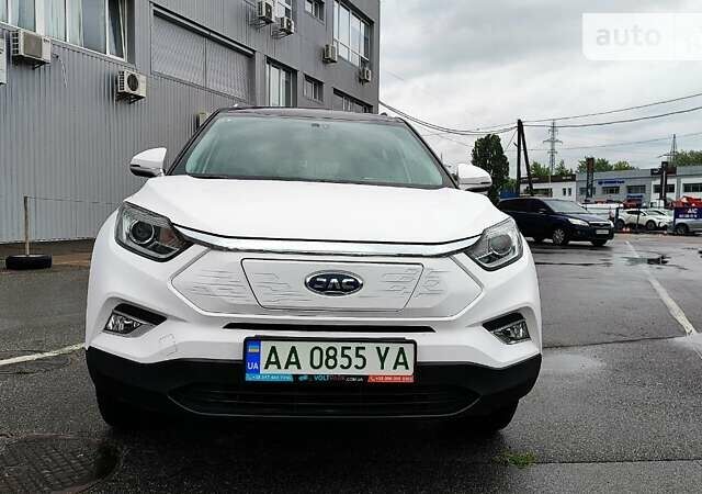 Білий Джак iEVS4, об'ємом двигуна 0 л та пробігом 42 тис. км за 14500 $, фото 4 на Automoto.ua