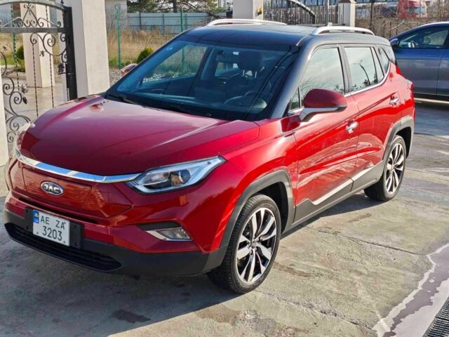 Красный Джак iEVS4, объемом двигателя 0 л и пробегом 70 тыс. км за 15000 $, фото 1 на Automoto.ua