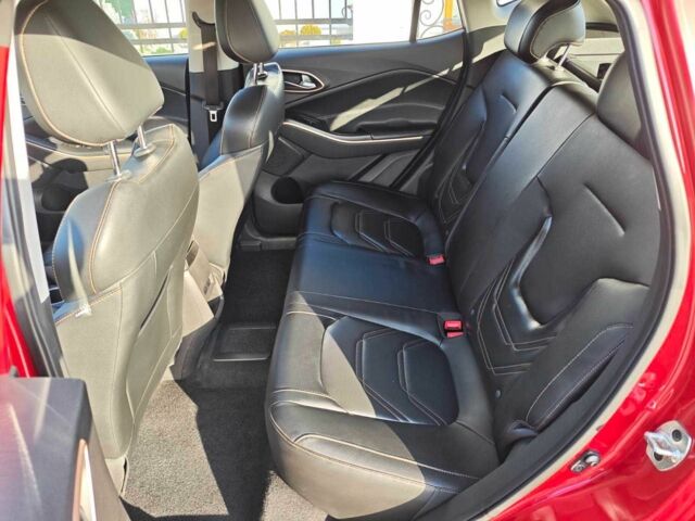 Красный Джак iEVS4, объемом двигателя 0 л и пробегом 70 тыс. км за 15000 $, фото 8 на Automoto.ua