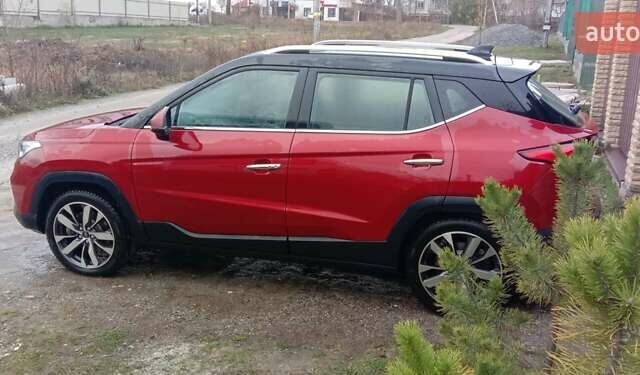 Красный Джак iEVS4, объемом двигателя 0 л и пробегом 30 тыс. км за 14800 $, фото 2 на Automoto.ua