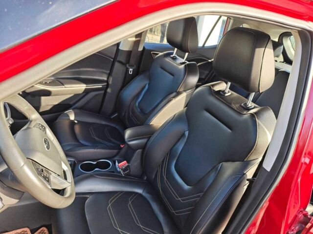 Красный Джак iEVS4, объемом двигателя 0 л и пробегом 70 тыс. км за 15000 $, фото 7 на Automoto.ua