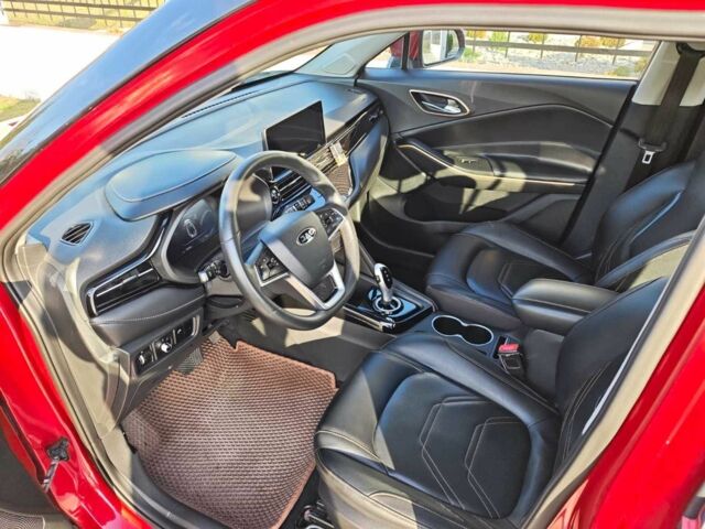 Красный Джак iEVS4, объемом двигателя 0 л и пробегом 70 тыс. км за 15000 $, фото 11 на Automoto.ua