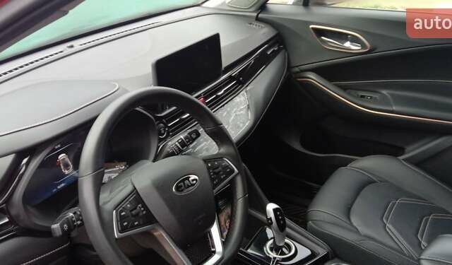 Красный Джак iEVS4, объемом двигателя 0 л и пробегом 30 тыс. км за 14800 $, фото 8 на Automoto.ua
