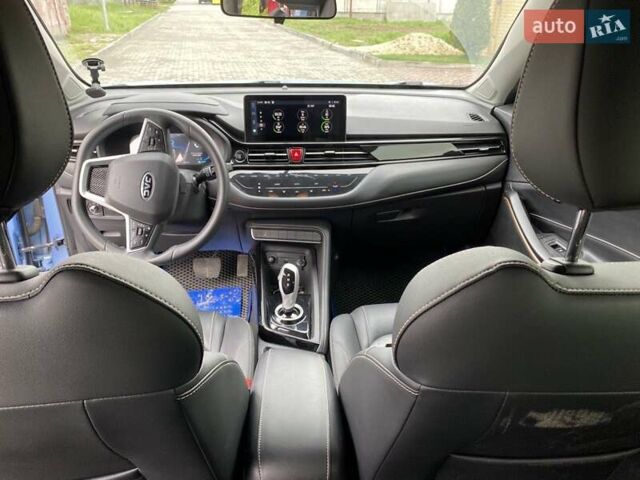 Синий Джак iEVS4, объемом двигателя 0 л и пробегом 55 тыс. км за 15000 $, фото 3 на Automoto.ua