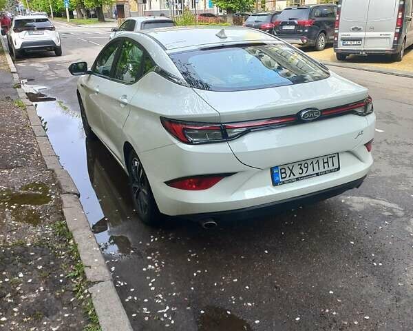 Белый Джак J7, объемом двигателя 1.5 л и пробегом 120 тыс. км за 12100 $, фото 6 на Automoto.ua