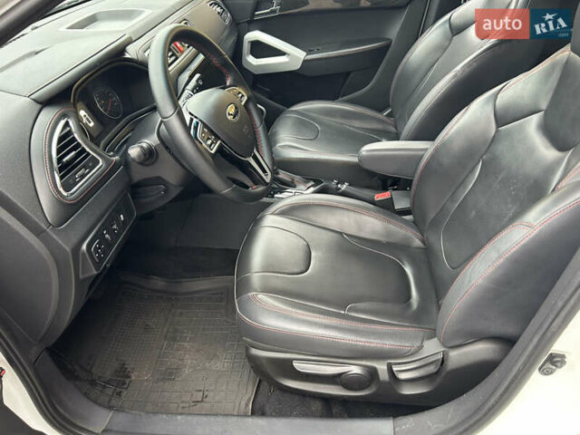 Белый Джак JS2, объемом двигателя 1.5 л и пробегом 196 тыс. км за 8900 $, фото 15 на Automoto.ua