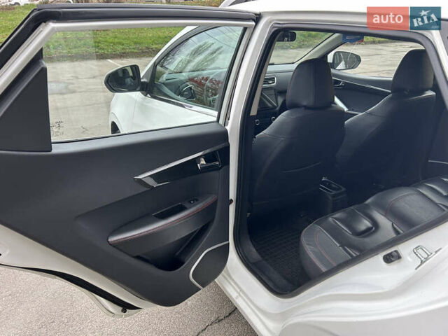 Белый Джак JS2, объемом двигателя 1.5 л и пробегом 196 тыс. км за 8900 $, фото 12 на Automoto.ua