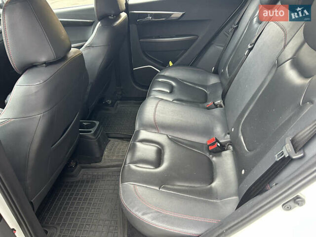 Белый Джак JS2, объемом двигателя 1.5 л и пробегом 196 тыс. км за 8900 $, фото 13 на Automoto.ua