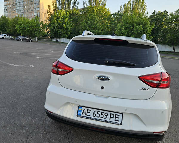 Белый Джак JS2, объемом двигателя 1.5 л и пробегом 87 тыс. км за 10500 $, фото 6 на Automoto.ua