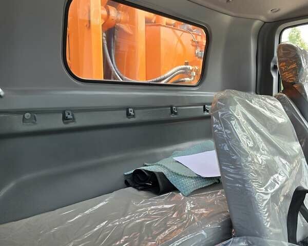 Синий Джак N120, объемом двигателя 4.5 л и пробегом 1 тыс. км за 94769 $, фото 9 на Automoto.ua