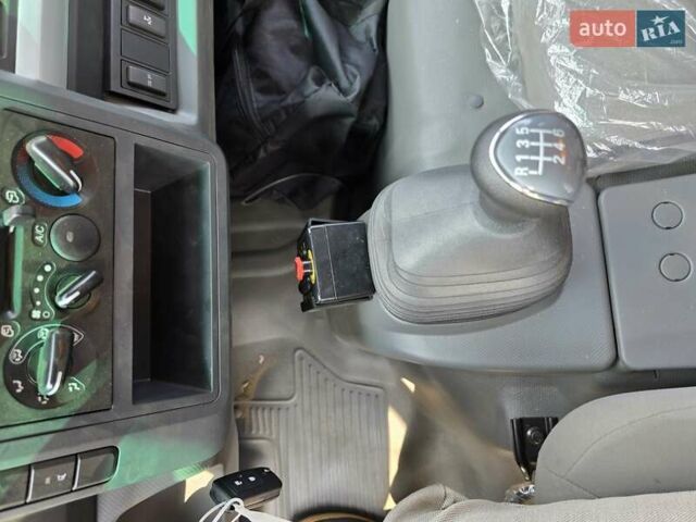 Синий Джак N120, объемом двигателя 4.5 л и пробегом 1 тыс. км за 94769 $, фото 6 на Automoto.ua
