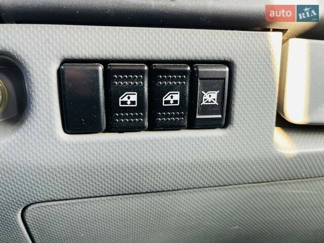 Белый Джак N56, объемом двигателя 2.75 л и пробегом 115 тыс. км за 15900 $, фото 24 на Automoto.ua