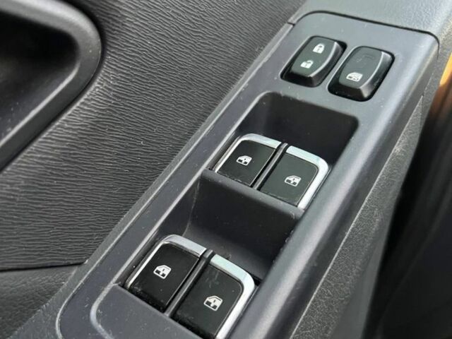 Коричневий Джак T8, об'ємом двигуна 2 л та пробігом 60 тис. км за 18999 $, фото 9 на Automoto.ua